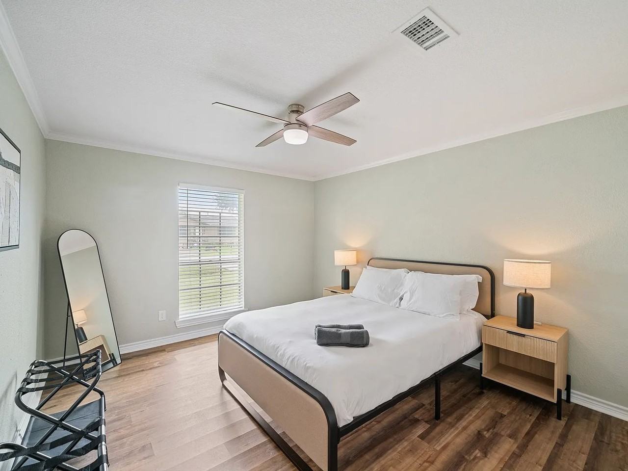 2411 29th Ave N - Photo 2 of 20