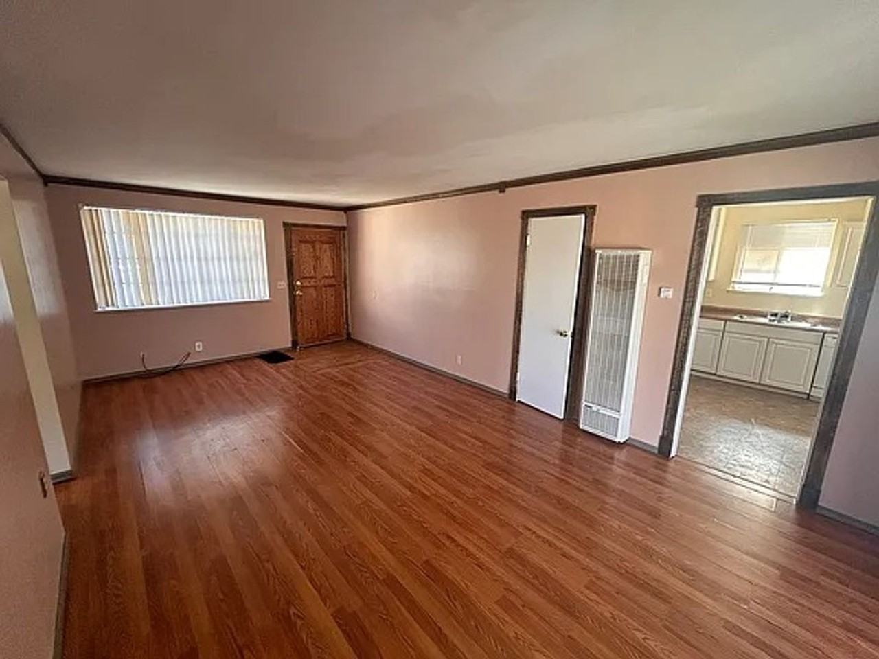 45253 13th St W - Photo 2 of 8