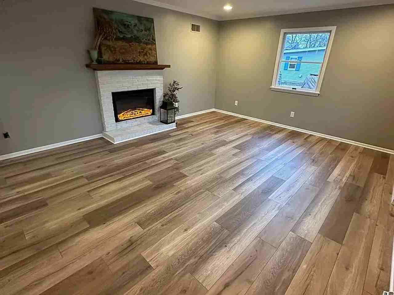 632 E Madison St - Photo 3 of 16