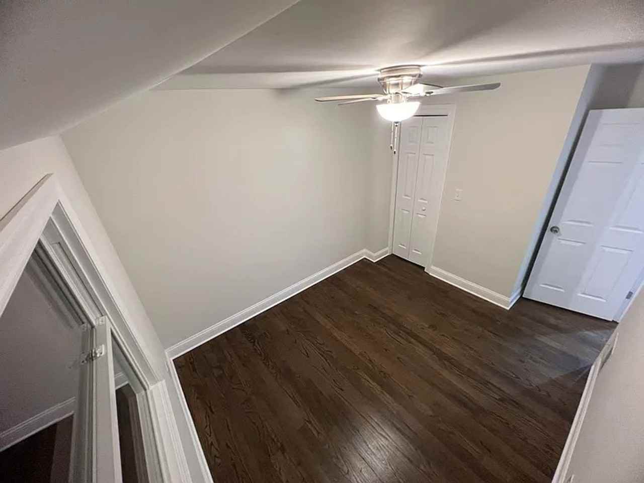 3821 S Calumet Ave - Photo 3 of 8