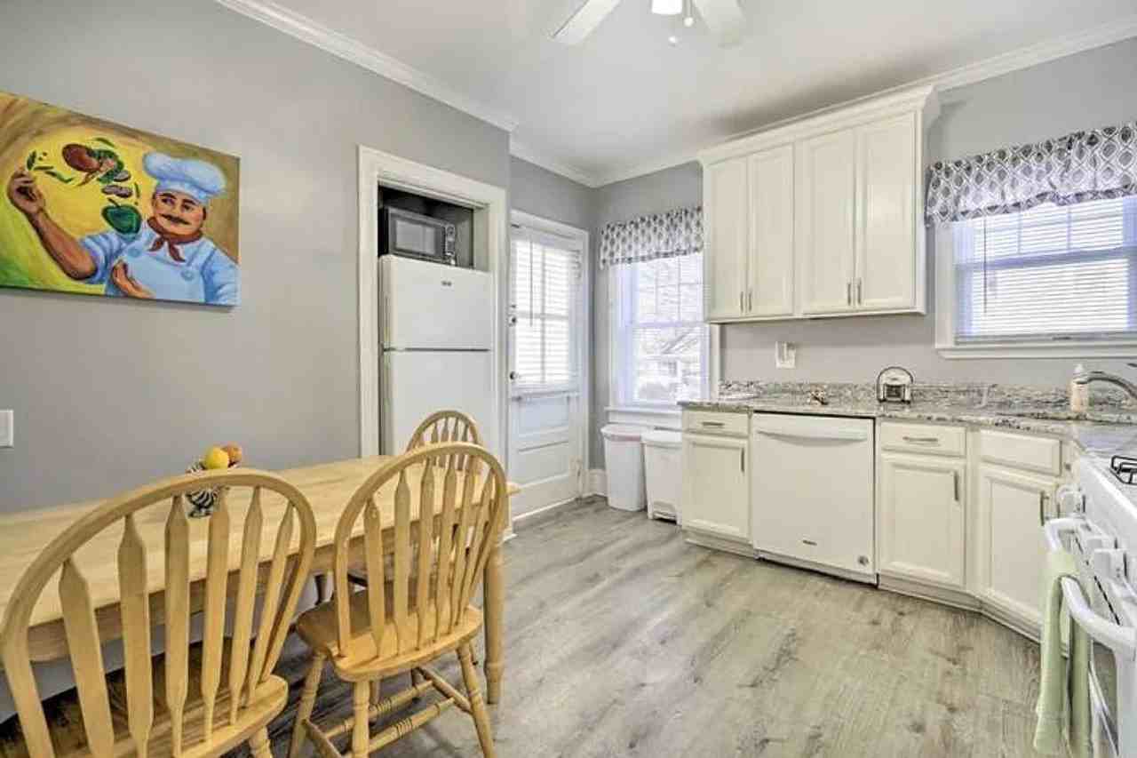 317 Elberon Ave - Photo 3 of 18