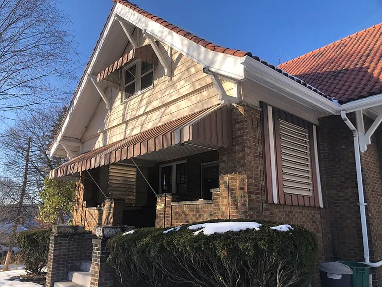 142 Glenwood Dr - Photo 2 of 5