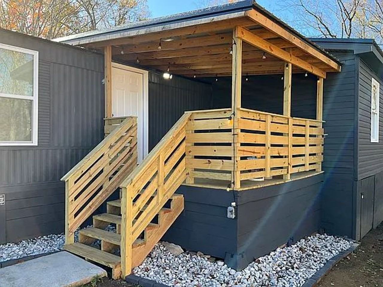 138 Atkins Rd - Photo 2 of 42