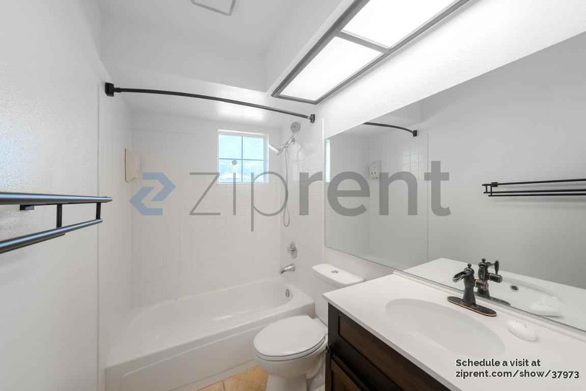 5327 Meredith Ave - Photo 7 of 29