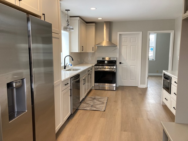 115 W Main St - Photo 2 of 22