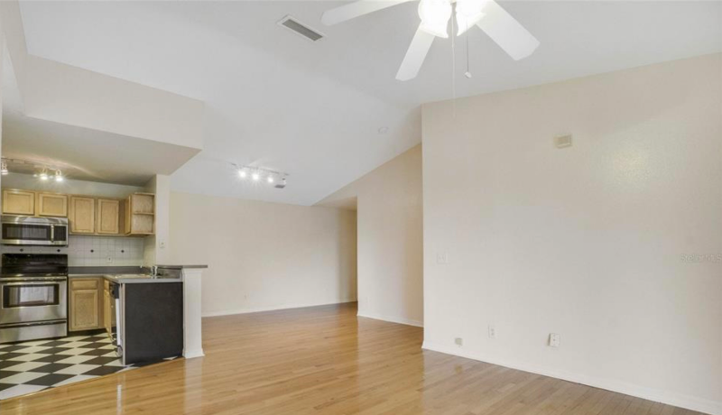 7524 Seurat St - Photo 2 of 23