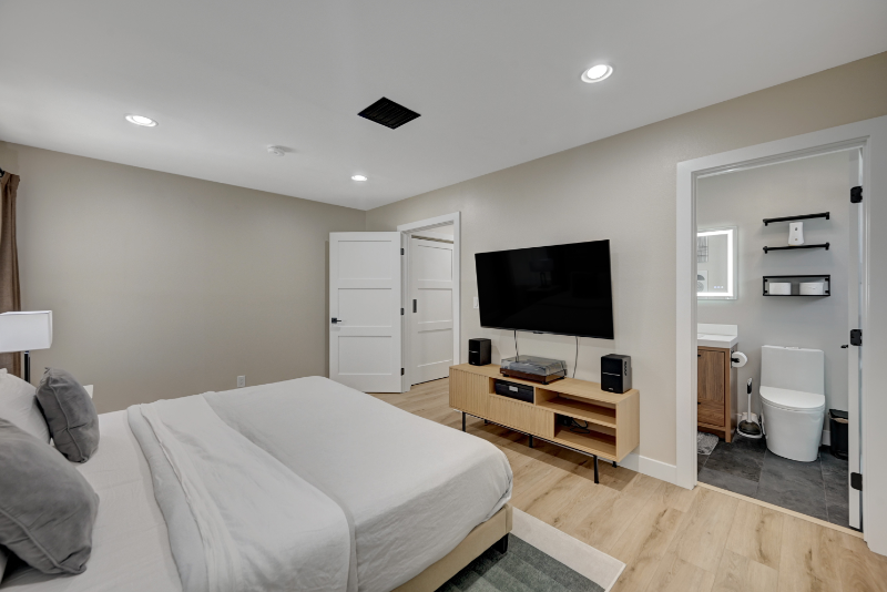 2239 Heavenly View Dr - Photo 3 of 19