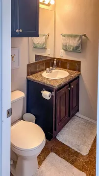 207 E 8th St - Photo 3 of 20