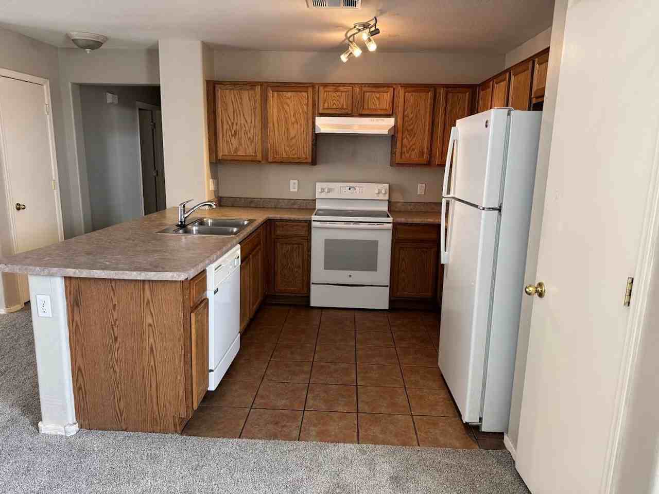 1572 S 220th Ln - Photo 4 of 21
