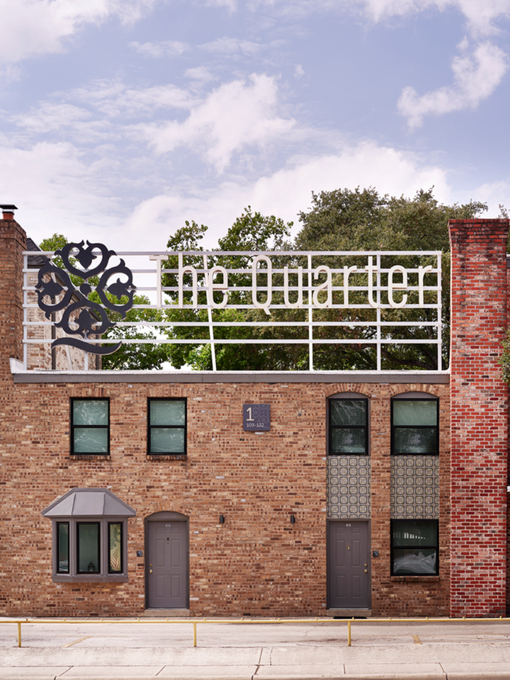 THE QUARTERS - Photo 4 of 25