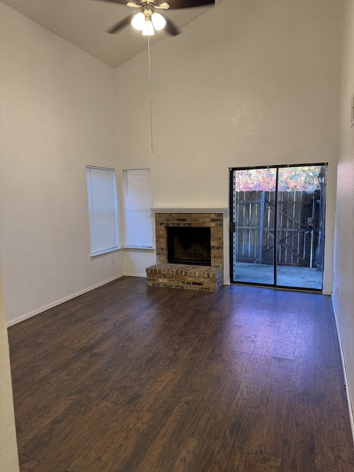 4420 Hulen Cir W #NA - Photo 2 of 16