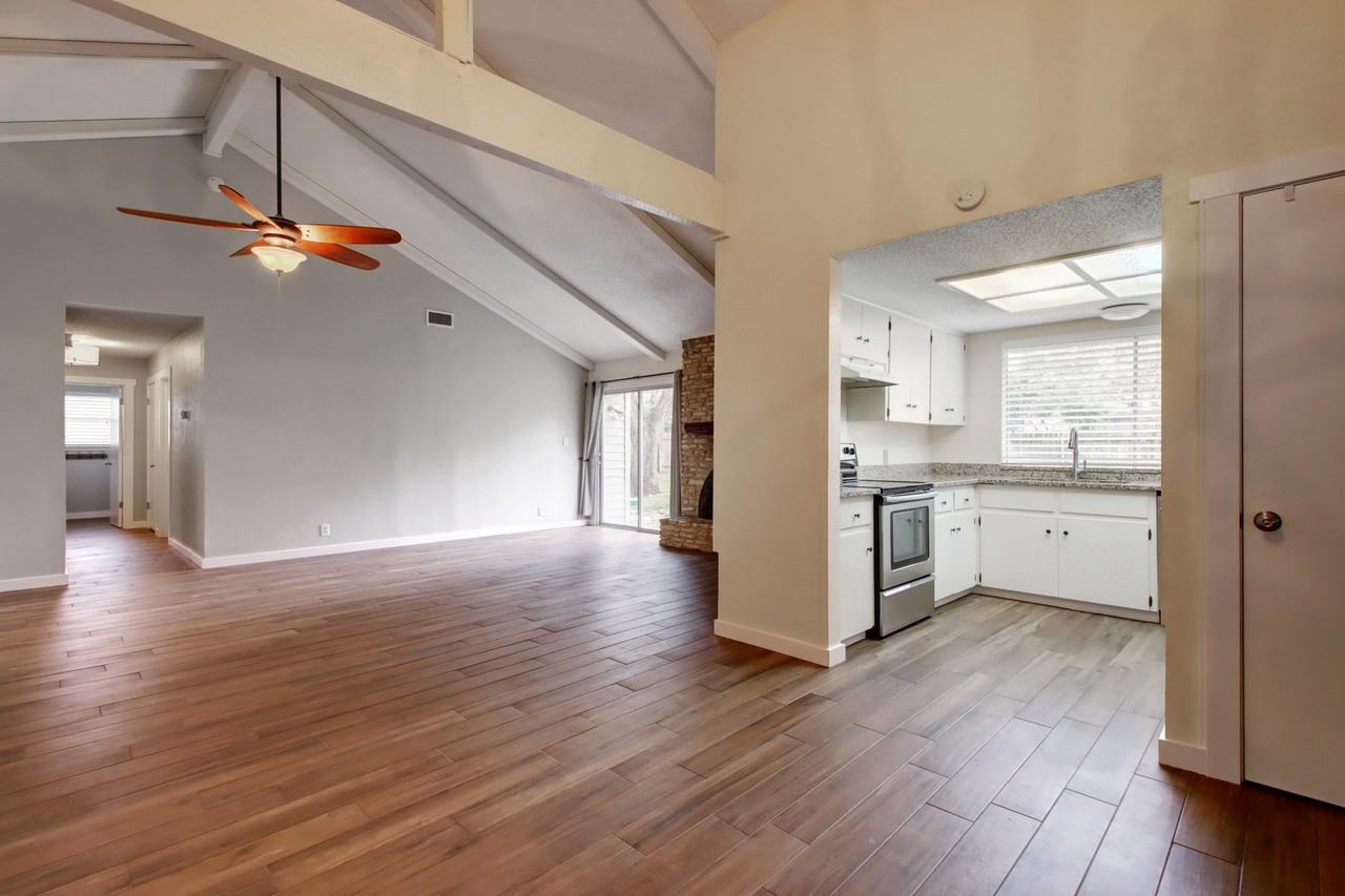 9425 Shady Oaks Dr #NA - Photo 7 of 23