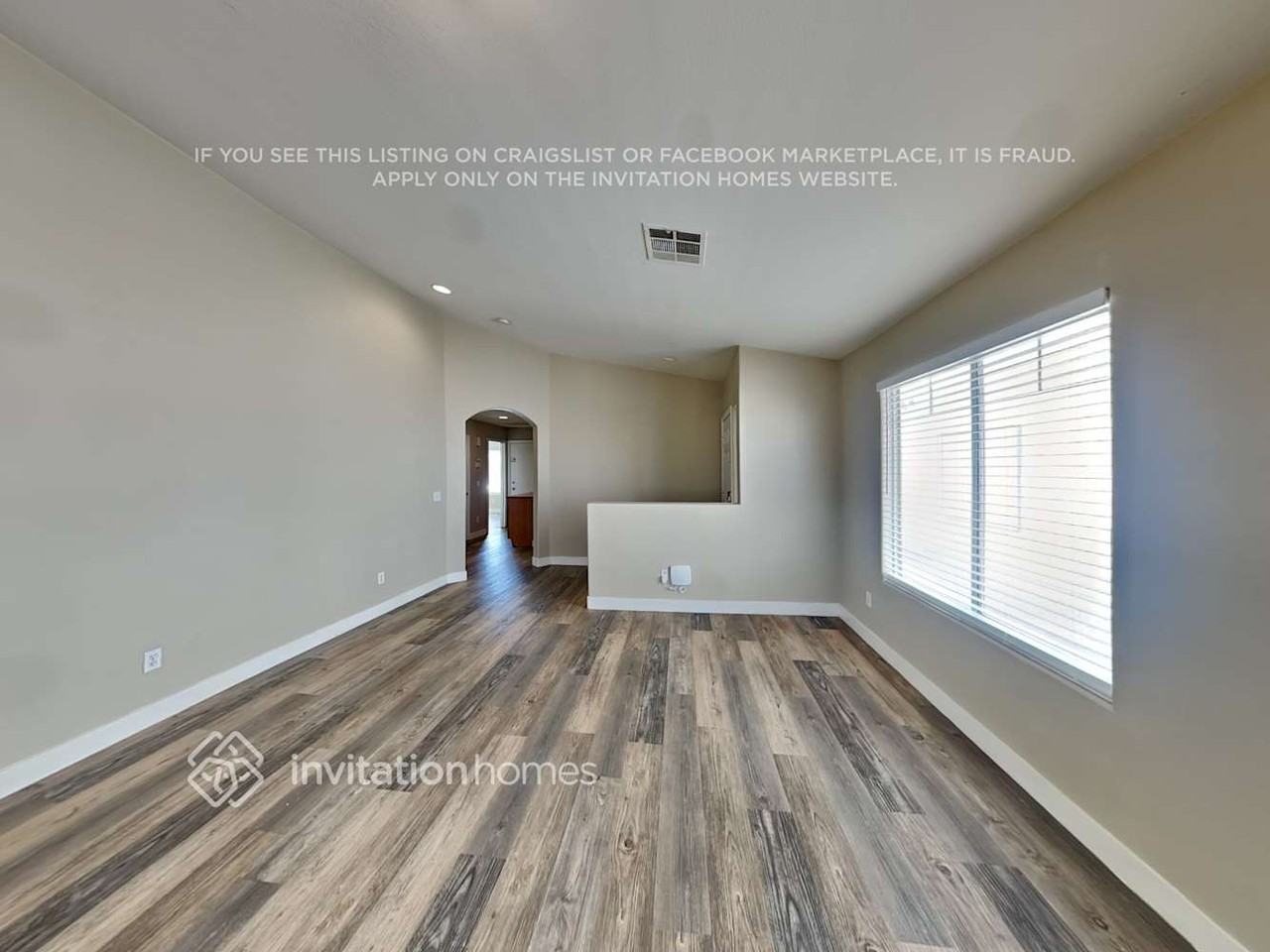 426 Waterbrook Dr - Photo 4 of 19