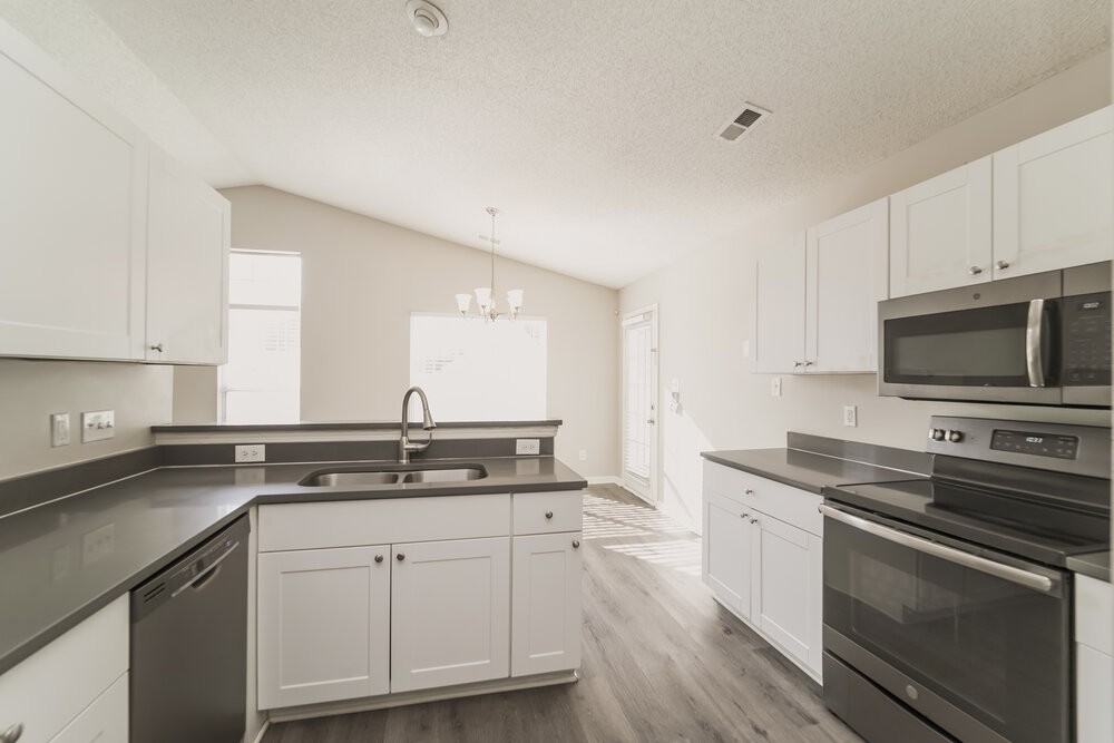 9236 Kimmel Ln - Photo 7 of 16