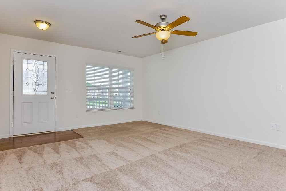 5011 Gailardia Dr - Photo 4 of 15