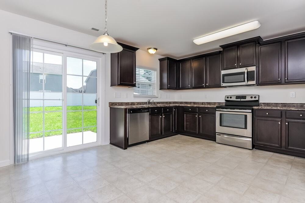 5011 Gailardia Dr - Photo 6 of 15