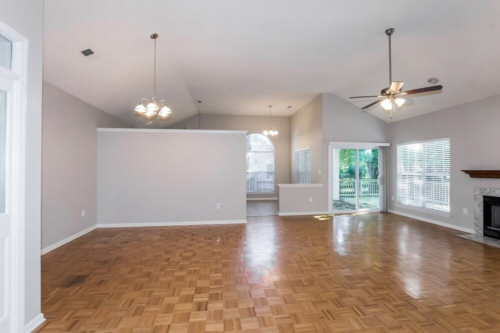 11910 Harris Ridge Dr - Photo 4 of 17