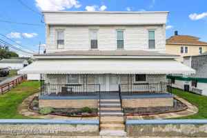 featured image of 1100 1/2 Cornell St