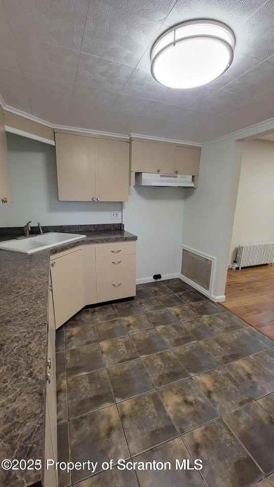 1100 1/2 Cornell St - Photo 6 of 14