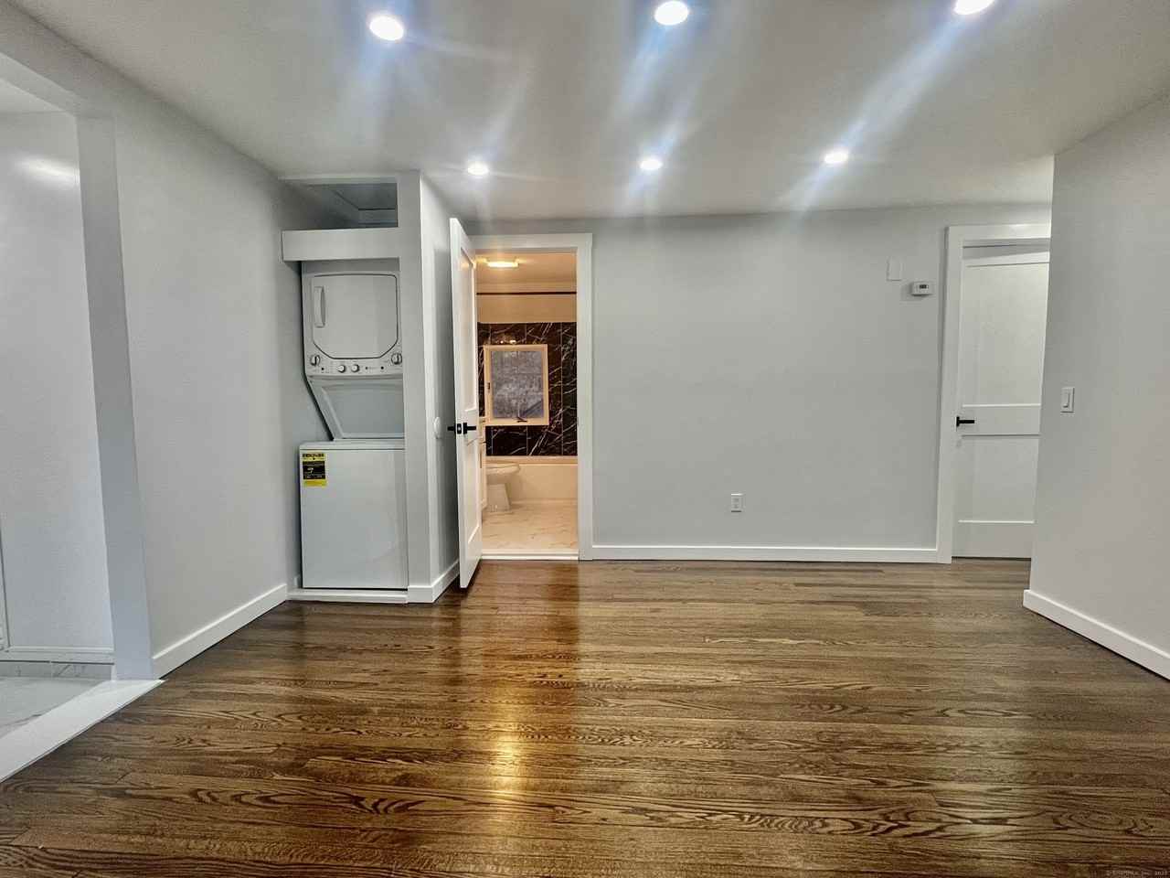 100 Holmes Unit# Whole House - Photo 6 of 30