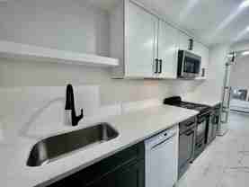 100 Holmes Unit# 1st Fl (Left door) - Photo 1 of 1