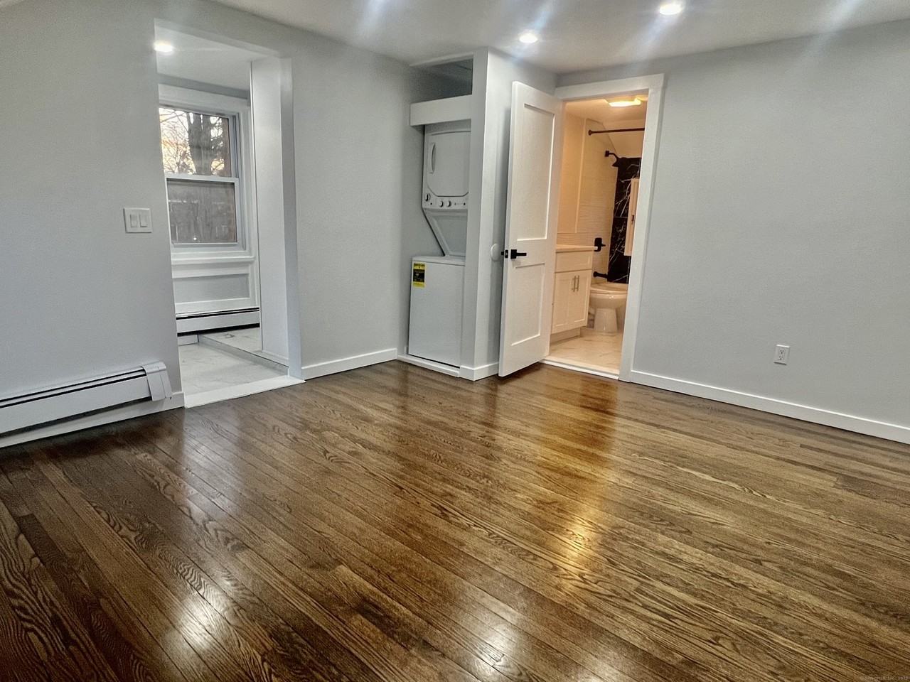 100 Holmes Unit# 1st Fl (Left door) - Photo 7 of 30