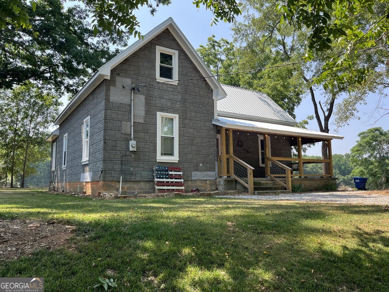 1441 Wire Bridge Rd - Photo 2 of 21