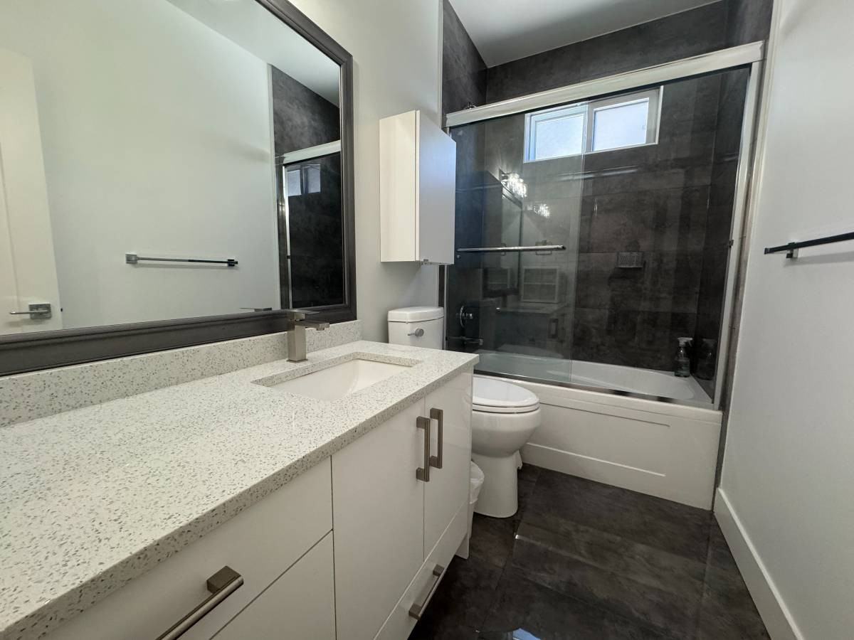 8356 McTaggart Street - Photo 5 of 18
