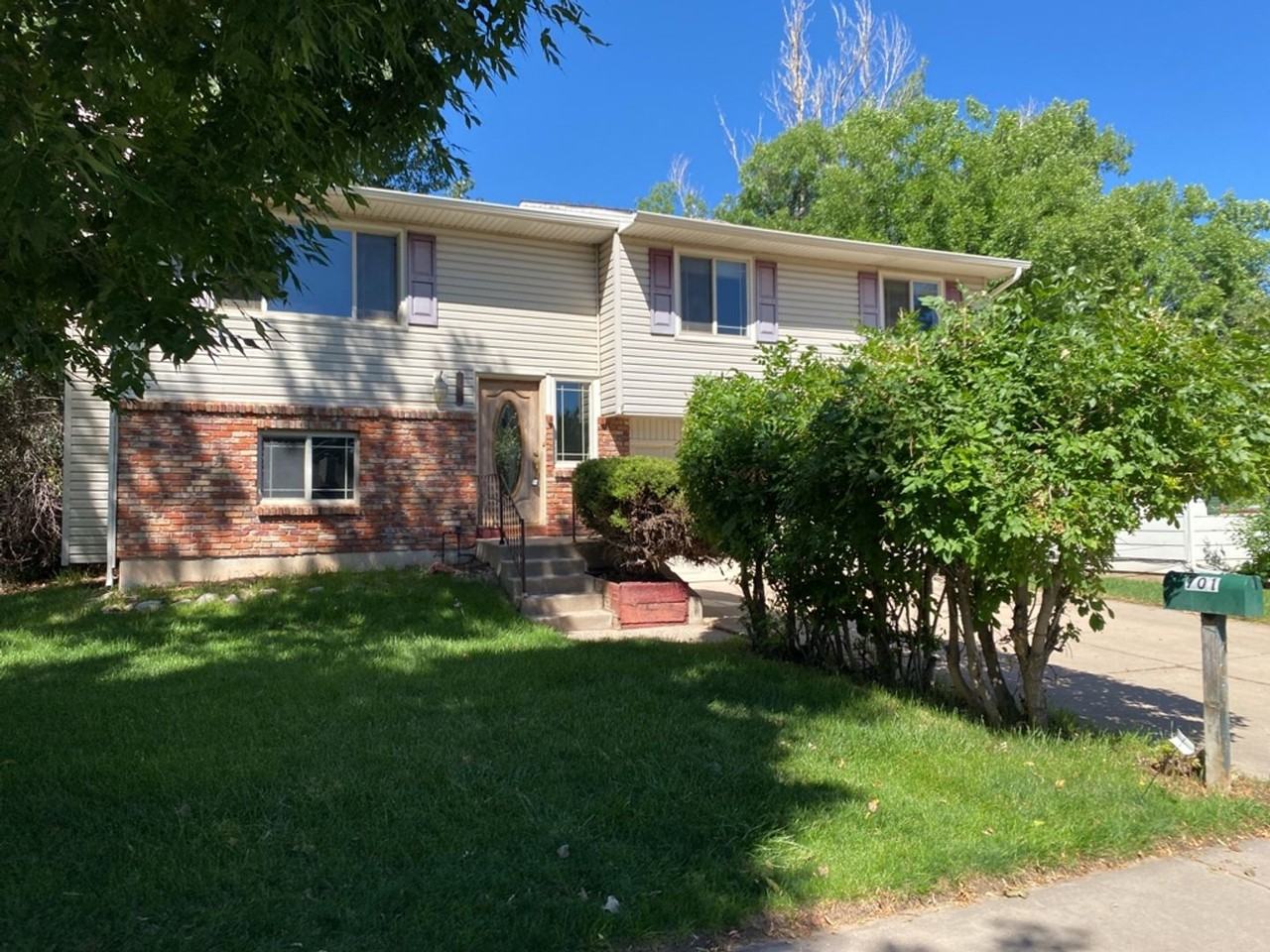 701 Rocky Rd - Photo 2 of 46