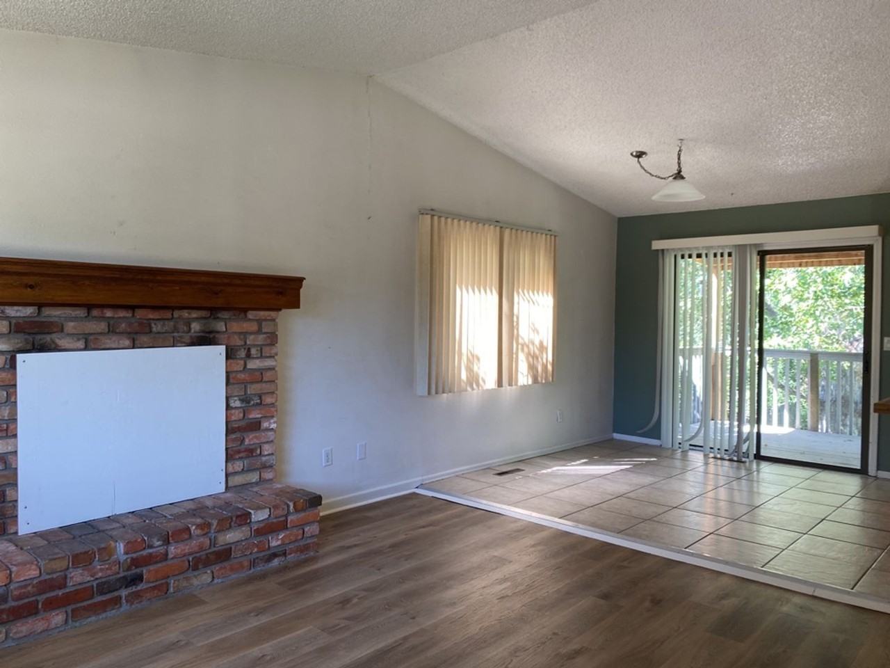 701 Rocky Rd - Photo 6 of 46