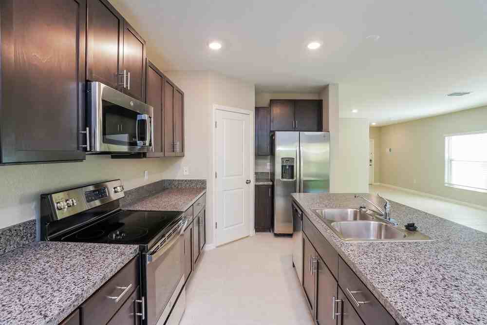 7224 Spring Snowflake Ave - Photo 6 of 17