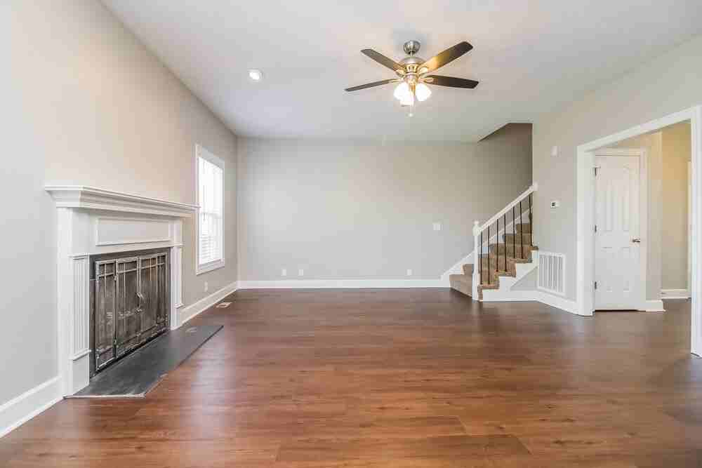 1733 Kinsale Ave - Photo 3 of 16