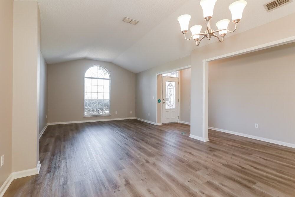 3343 Shauna Oaks Cir E - Photo 4 of 14