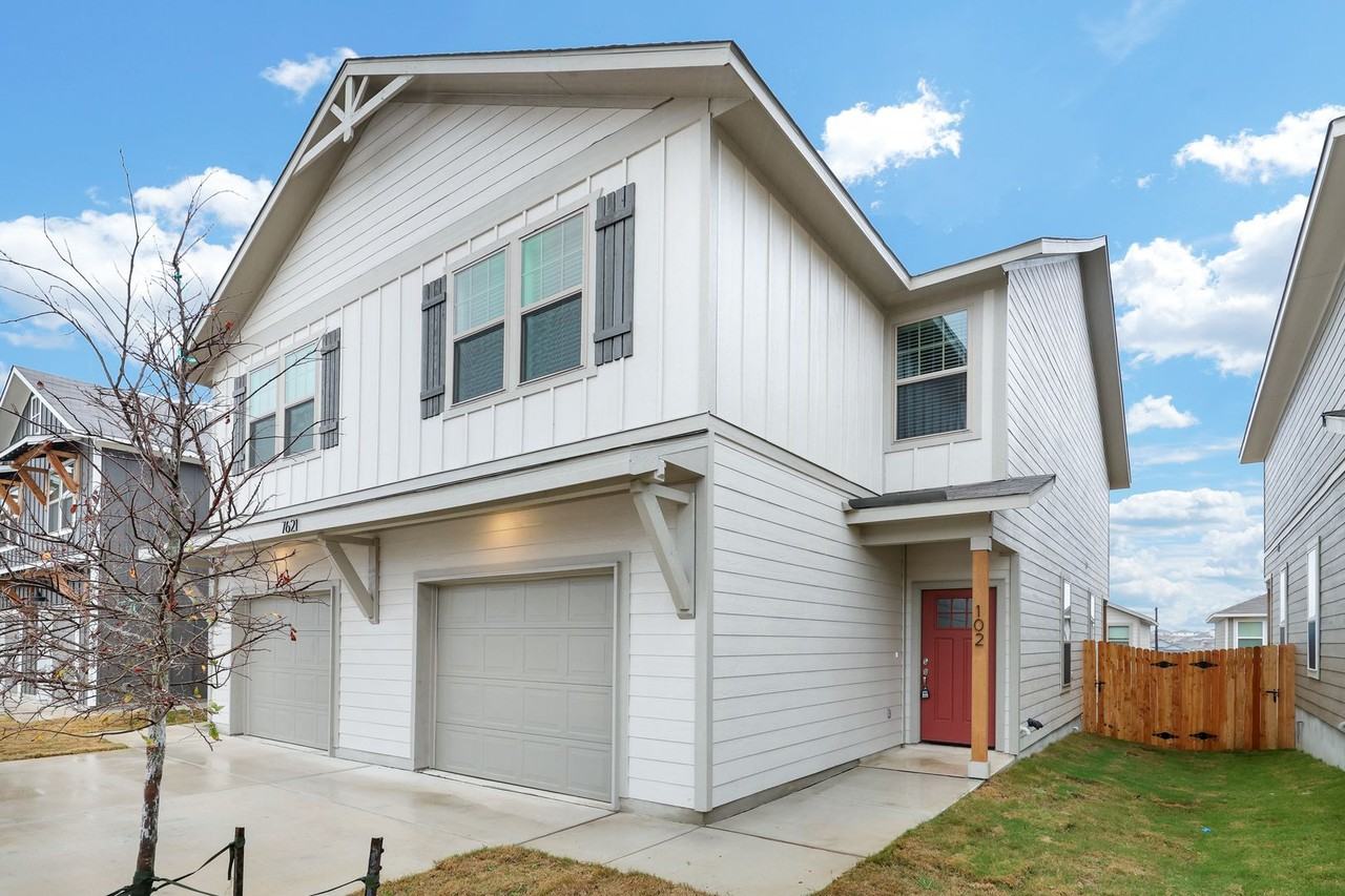 7621 Briarwood Pass #102 - Photo 2 of 33