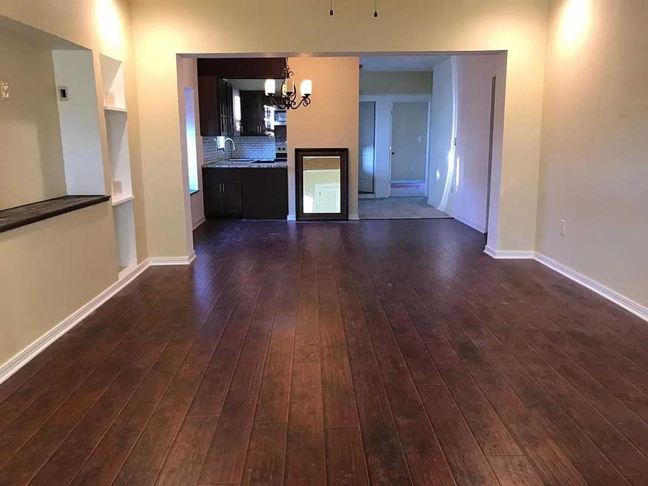 3211 Montague St - Photo 3 of 14