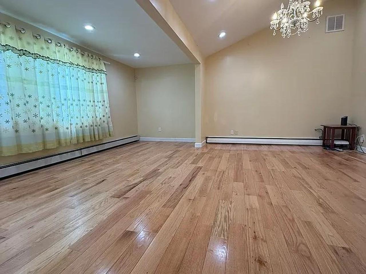 12 Cheryl Dr - Photo 2 of 10