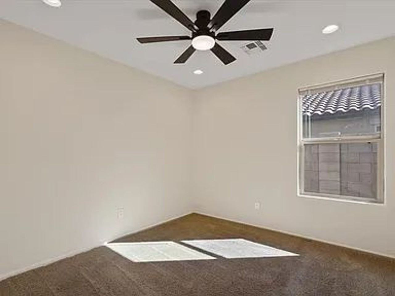 23637 W Sonrisas St - Photo 2 of 37
