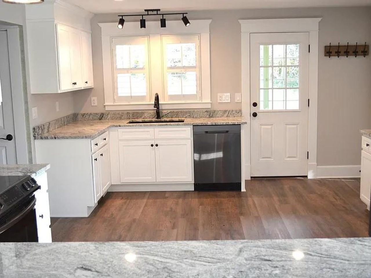 1349 Farmington Ave - Photo 3 of 14