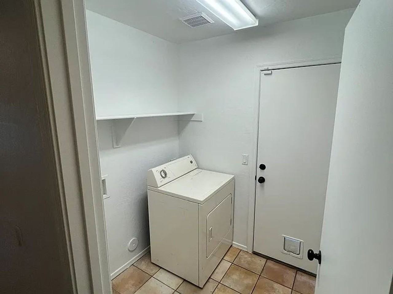 15271 W Lundberg St - Photo 3 of 30