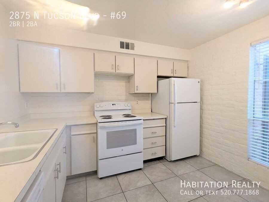 2875 N Tucson Blvd #69