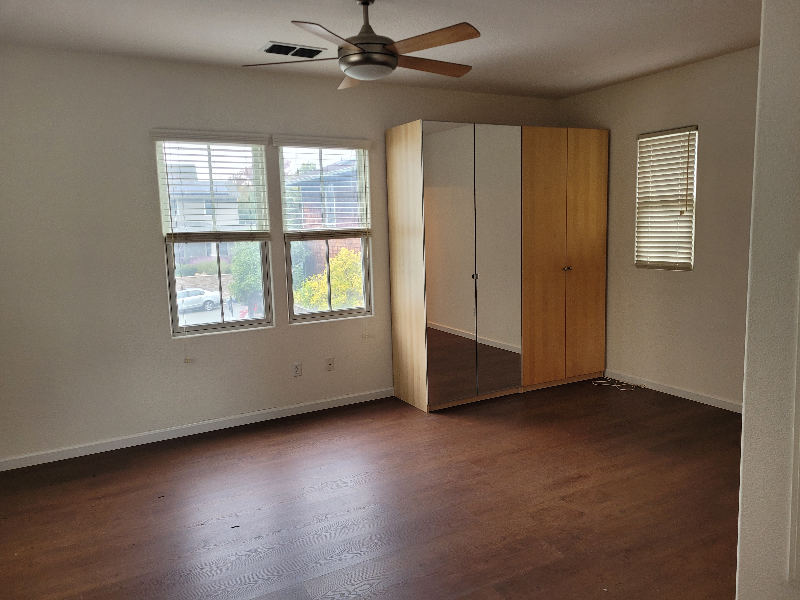 1093 Promenade St - Photo 3 of 10