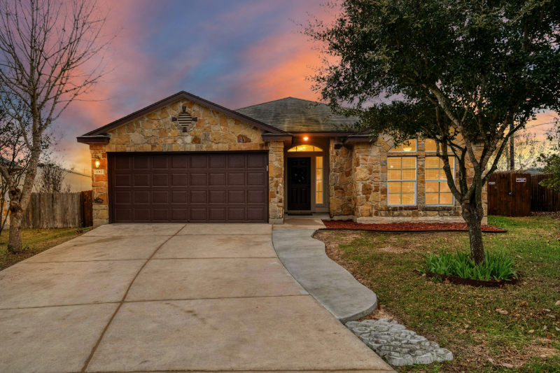 1012 Estival Dr - Photo 2 of 31