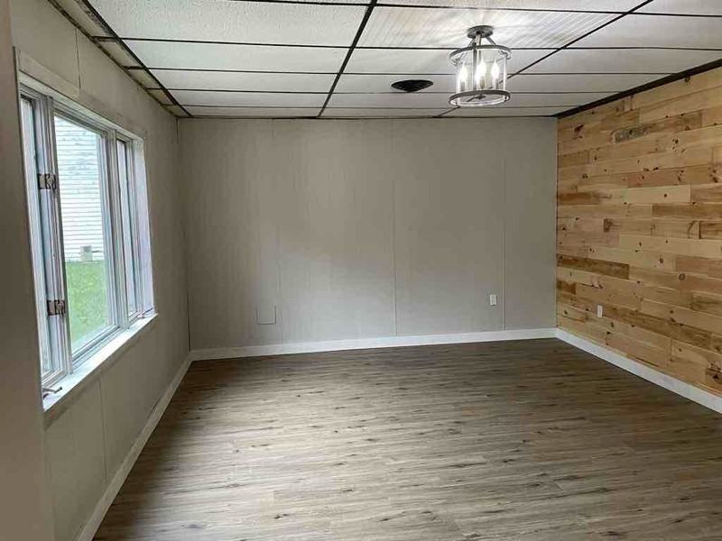 102 Pleasant St - Photo 2 of 6