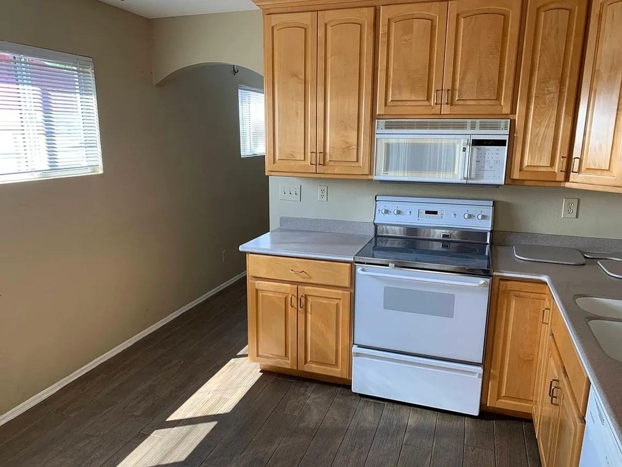 1319 E El Parque Dr - Photo 3 of 11