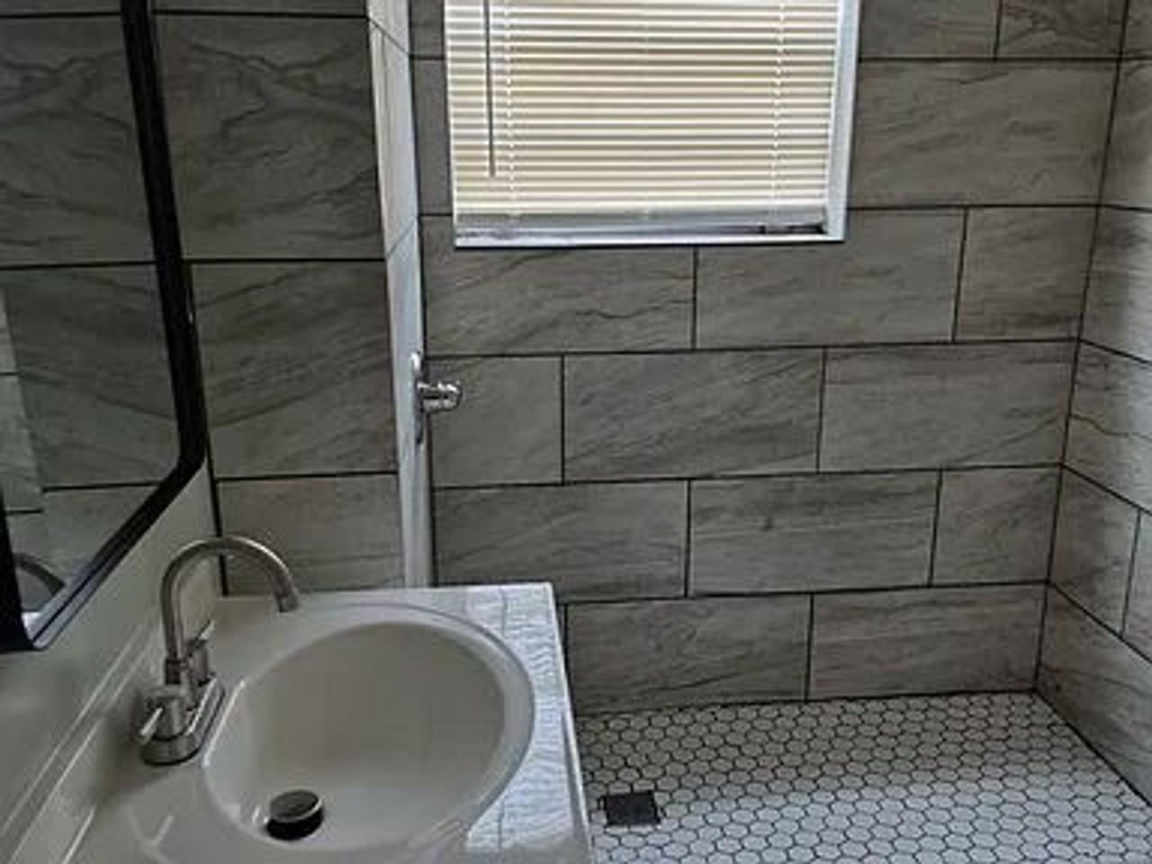 122 Mimosa Ln - Photo 2 of 25