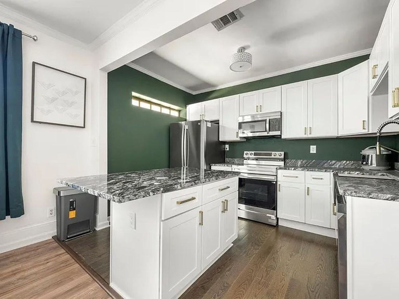 1612 Olympian Cir Sw - Photo 2 of 17