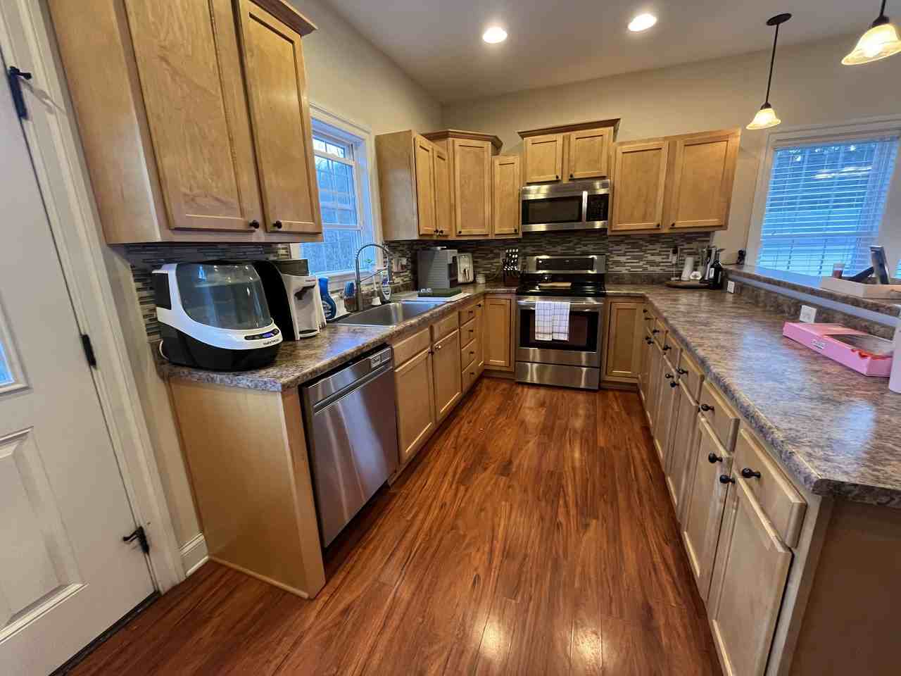 1037 Olivia Way #NA - Photo 7 of 19