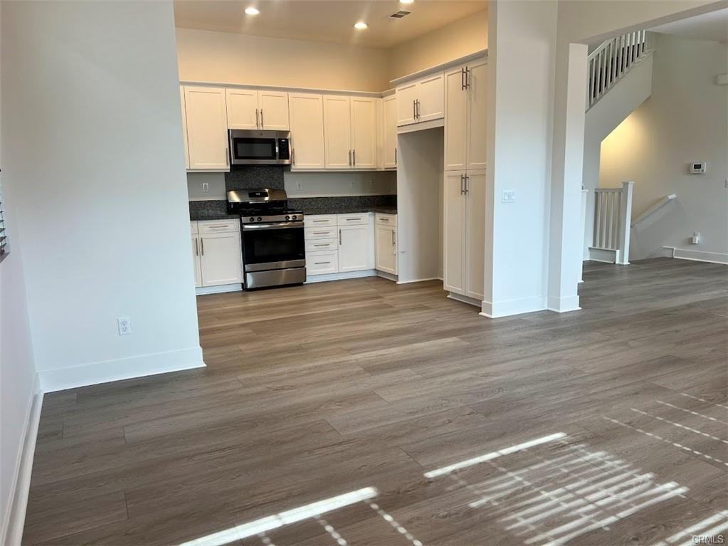 619 W Tribella Ct - Photo 2 of 8