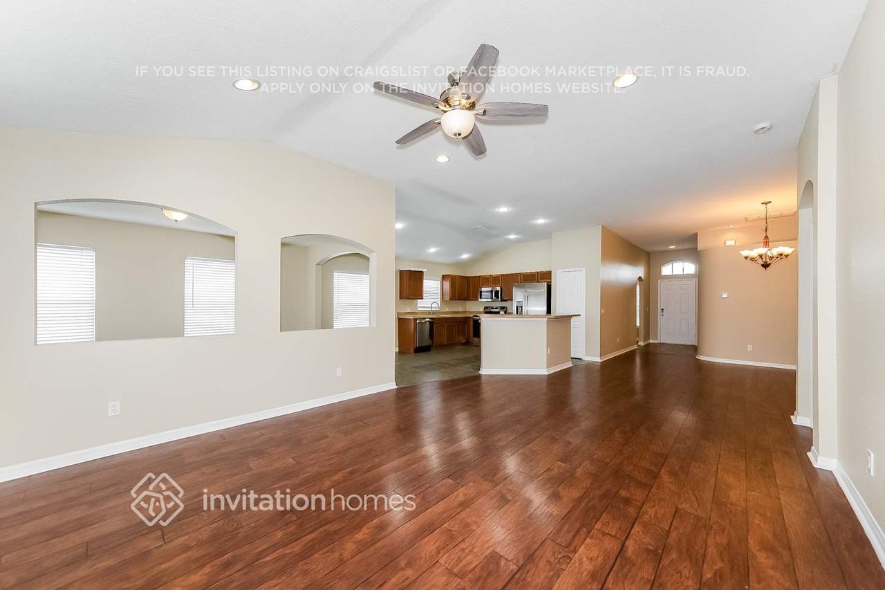 1817 Raven Glen Dr - Photo 4 of 17