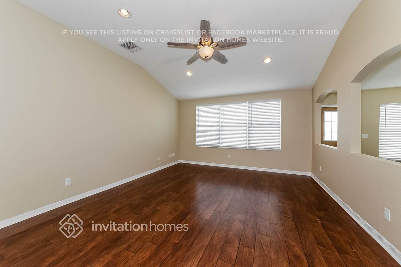 1817 Raven Glen Dr - Photo 5 of 17